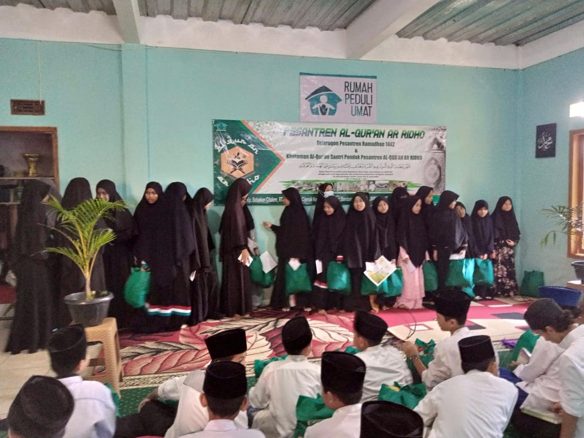 BANTU ANAK ANAK RUMAH YATIM DAN DHUAFA